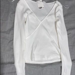 longsleeve white vneck top